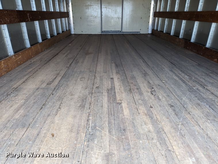 image for item MX9298 2002 GMC Savana  box truck