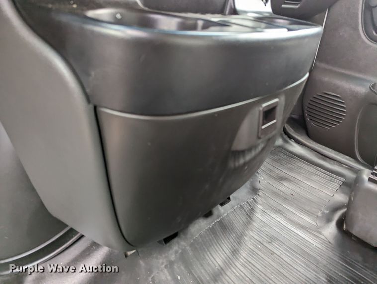 image for item MX9298 2002 GMC Savana  box truck