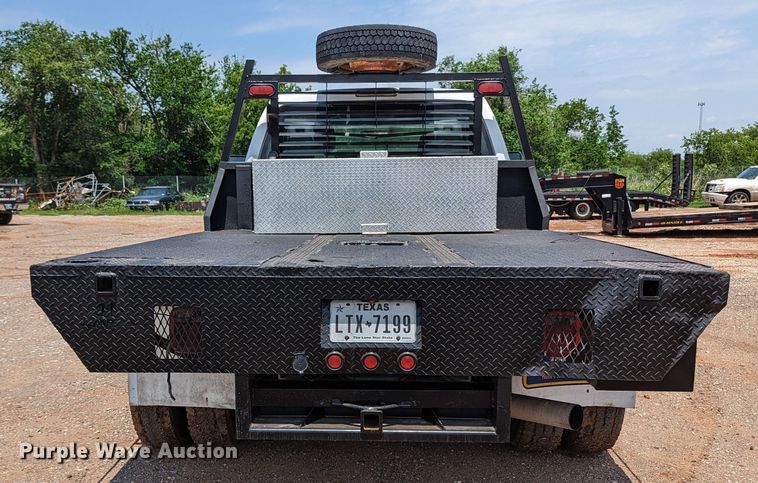 image for item MX9300 2012 Ford F550  SuperCab flatbed truck