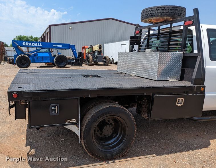 image for item MX9300 2012 Ford F550  SuperCab flatbed truck