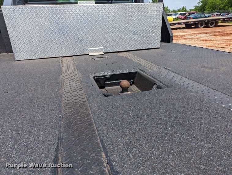 image for item MX9300 2012 Ford F550  SuperCab flatbed truck