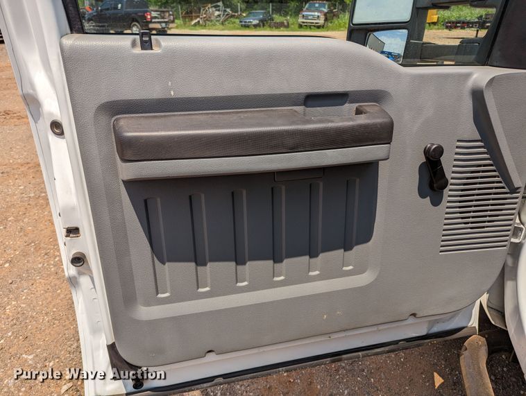 image for item MX9300 2012 Ford F550  SuperCab flatbed truck