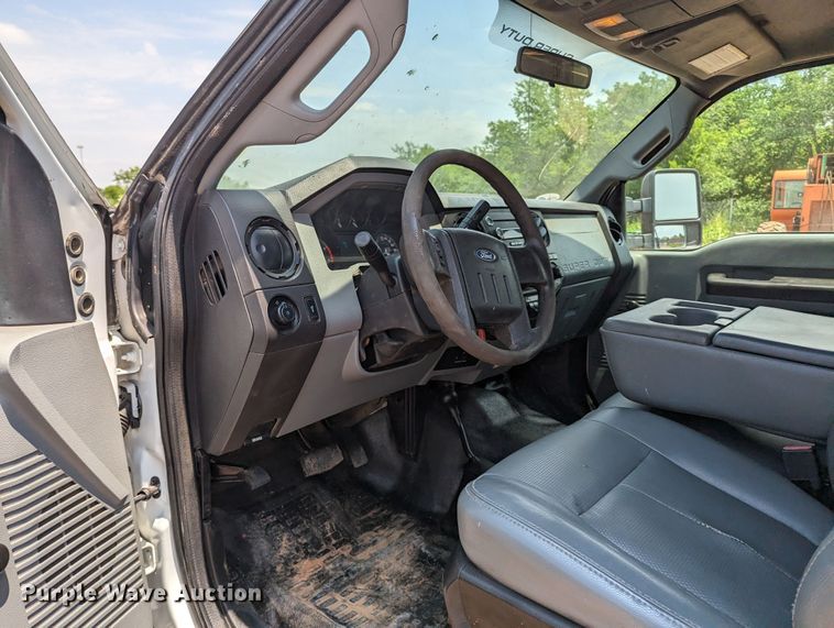 image for item MX9300 2012 Ford F550  SuperCab flatbed truck