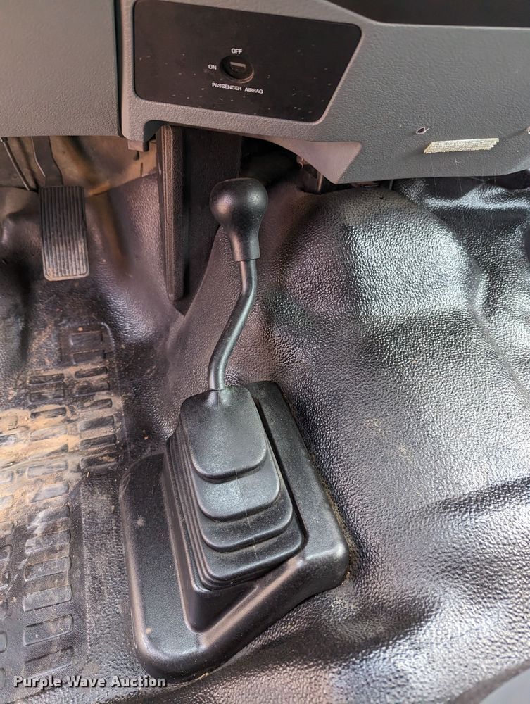 image for item MX9300 2012 Ford F550  SuperCab flatbed truck