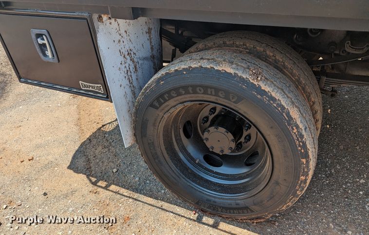 image for item MX9300 2012 Ford F550  SuperCab flatbed truck