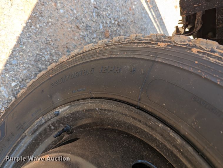 image for item MX9300 2012 Ford F550  SuperCab flatbed truck