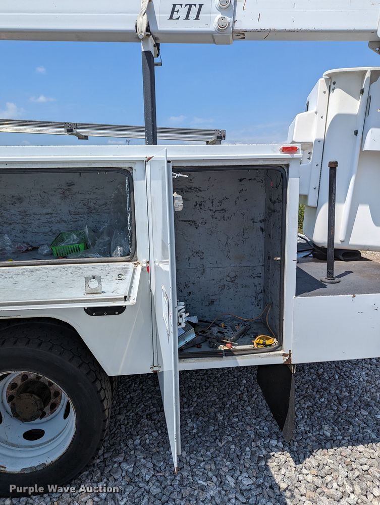 image for item MX9301 2008 Ford F450 Super Duty  bucket truck