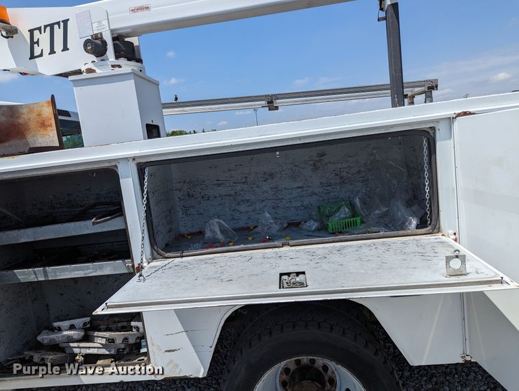 image for item MX9301 2008 Ford F450 Super Duty  bucket truck