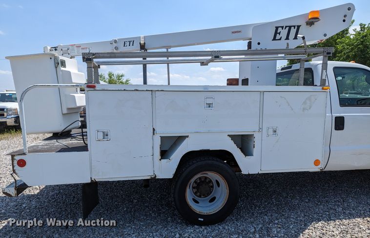 image for item MX9301 2008 Ford F450 Super Duty  bucket truck