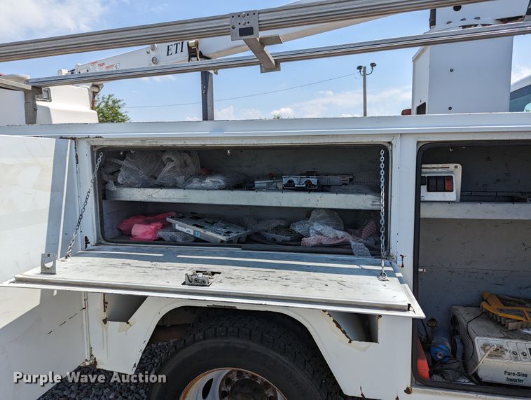 image for item MX9301 2008 Ford F450 Super Duty  bucket truck