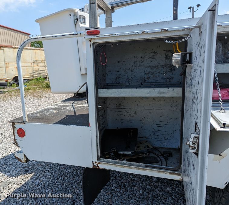 image for item MX9301 2008 Ford F450 Super Duty  bucket truck