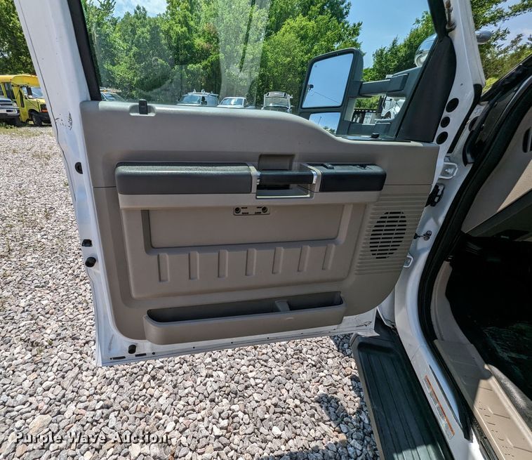 image for item MX9301 2008 Ford F450 Super Duty  bucket truck