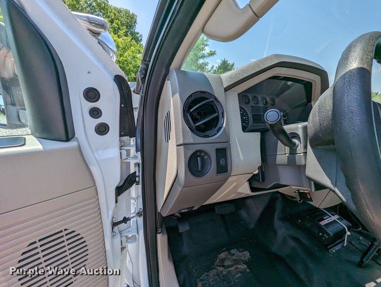 image for item MX9301 2008 Ford F450 Super Duty  bucket truck