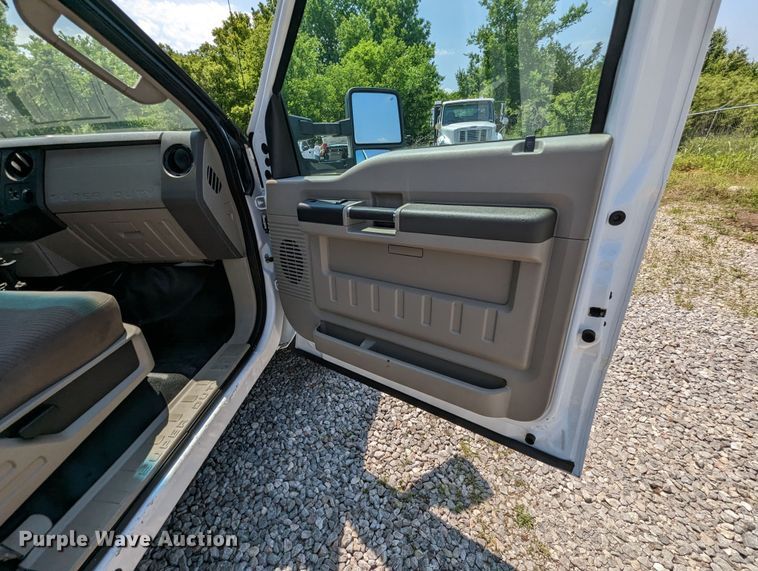 image for item MX9301 2008 Ford F450 Super Duty  bucket truck