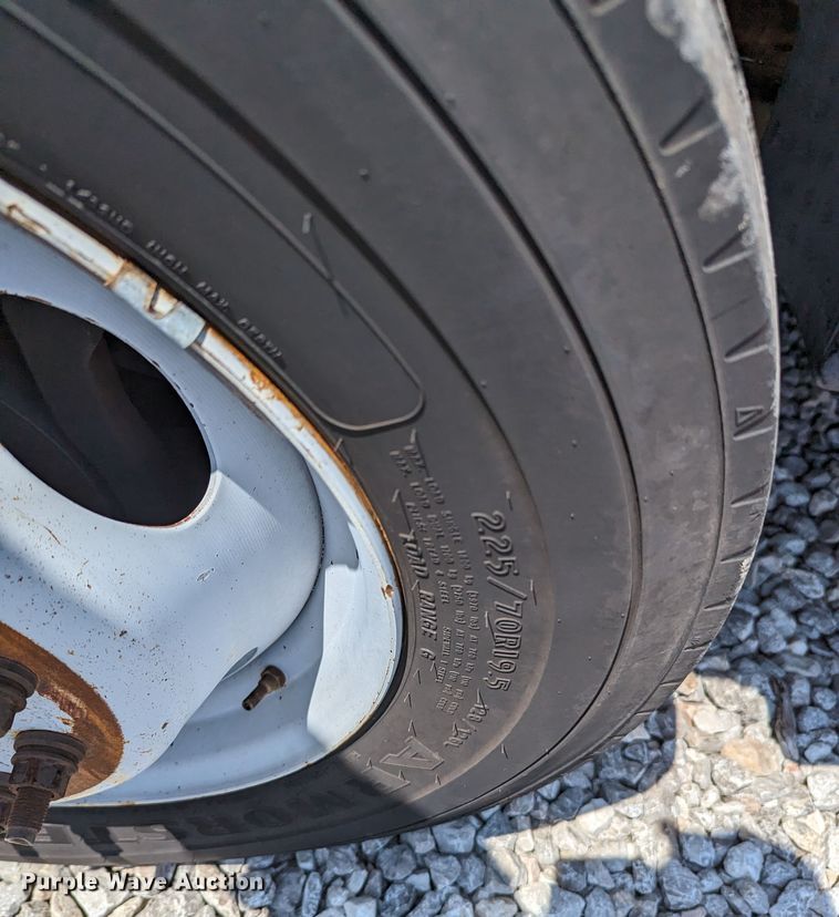 image for item MX9301 2008 Ford F450 Super Duty  bucket truck