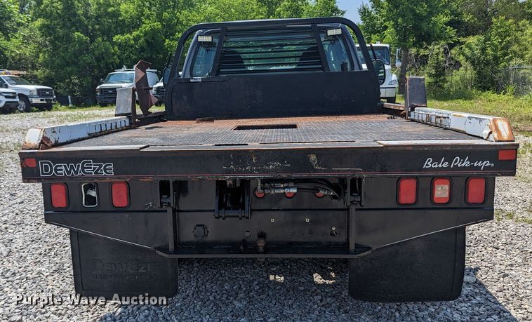 image for item MX9303 2006 Ford F350 Super Duty  bale bed pickup truck