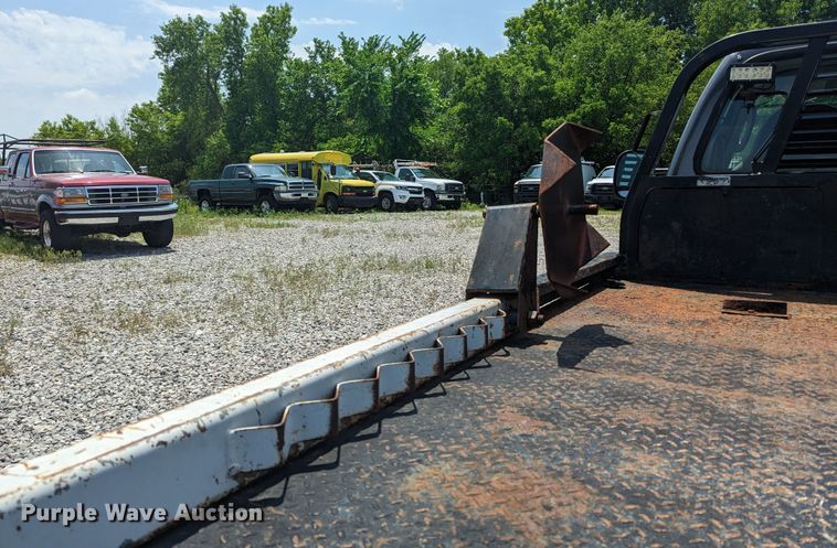 image for item MX9303 2006 Ford F350 Super Duty  bale bed pickup truck