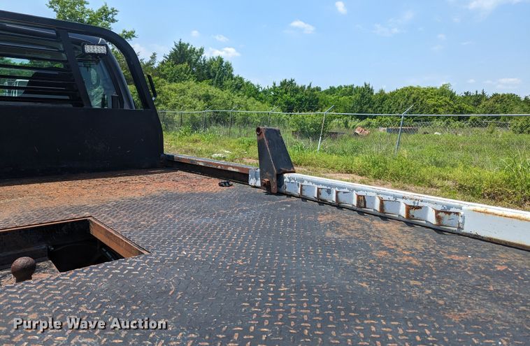 image for item MX9303 2006 Ford F350 Super Duty  bale bed pickup truck