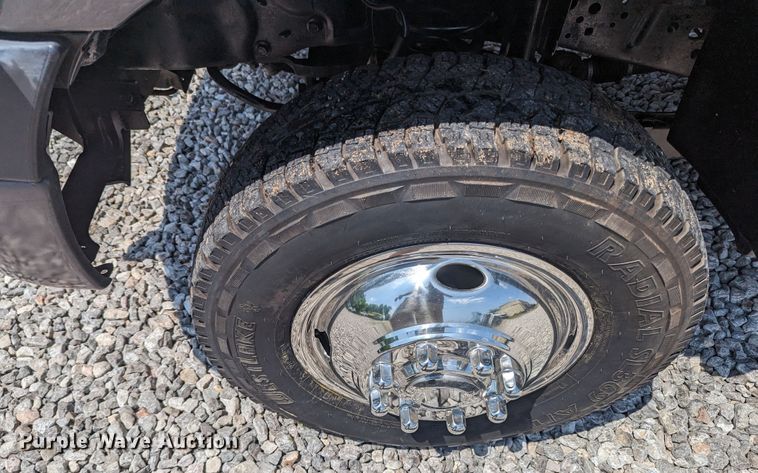 image for item MX9303 2006 Ford F350 Super Duty  bale bed pickup truck