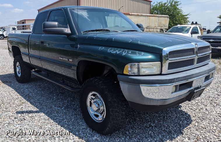 image for item MX9304 1999 Dodge Ram 2500  Quad Cab pickup truck