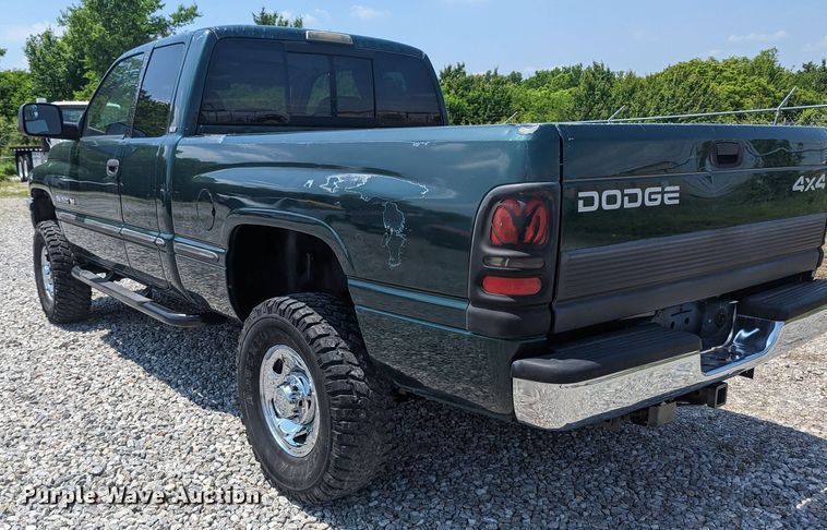 image for item MX9304 1999 Dodge Ram 2500  Quad Cab pickup truck