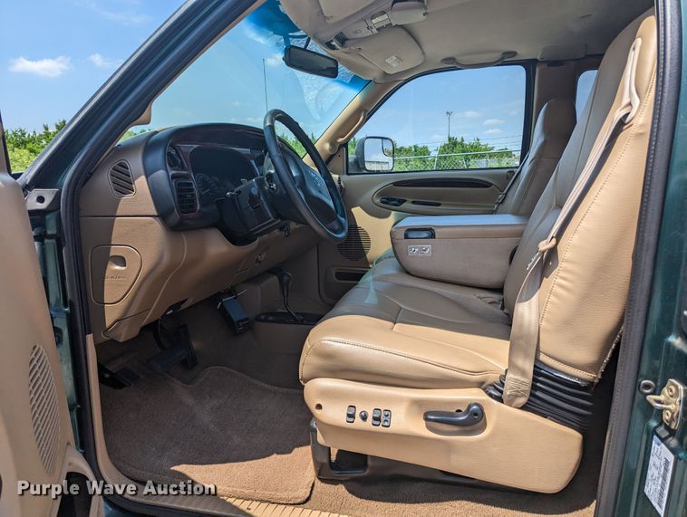 image for item MX9304 1999 Dodge Ram 2500  Quad Cab pickup truck