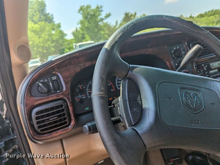 image for item MX9304 1999 Dodge Ram 2500  Quad Cab pickup truck