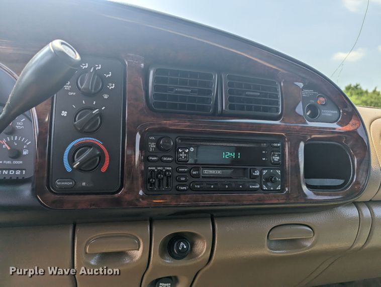 image for item MX9304 1999 Dodge Ram 2500  Quad Cab pickup truck