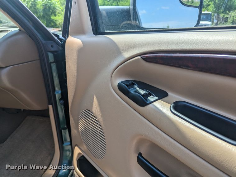 image for item MX9304 1999 Dodge Ram 2500  Quad Cab pickup truck