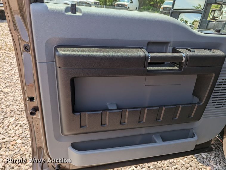 image for item MX9306 2016 Ford F250 Super Duty  pickup truck