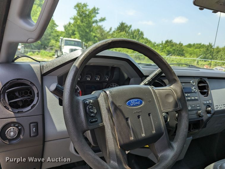 image for item MX9306 2016 Ford F250 Super Duty  pickup truck