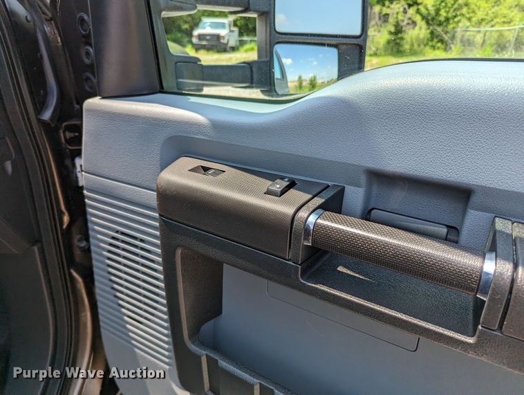 image for item MX9306 2016 Ford F250 Super Duty  pickup truck