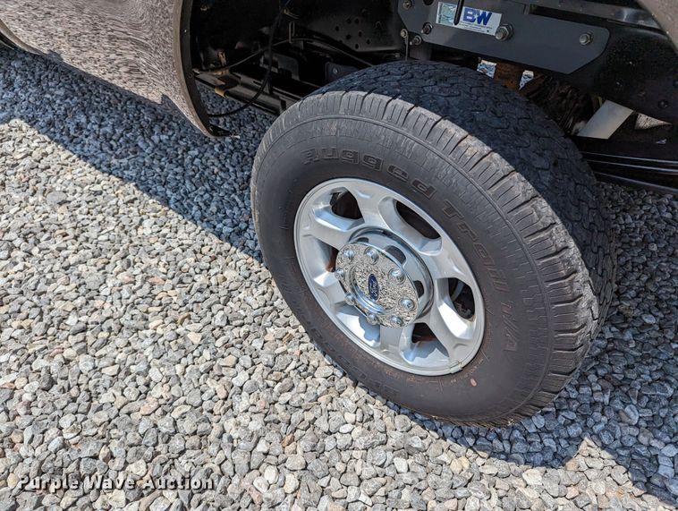 image for item MX9306 2016 Ford F250 Super Duty  pickup truck