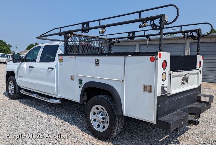 image for item MX9311 2015 Chevrolet Silverado 3500HD  Crew Cab utility bed pickup truck