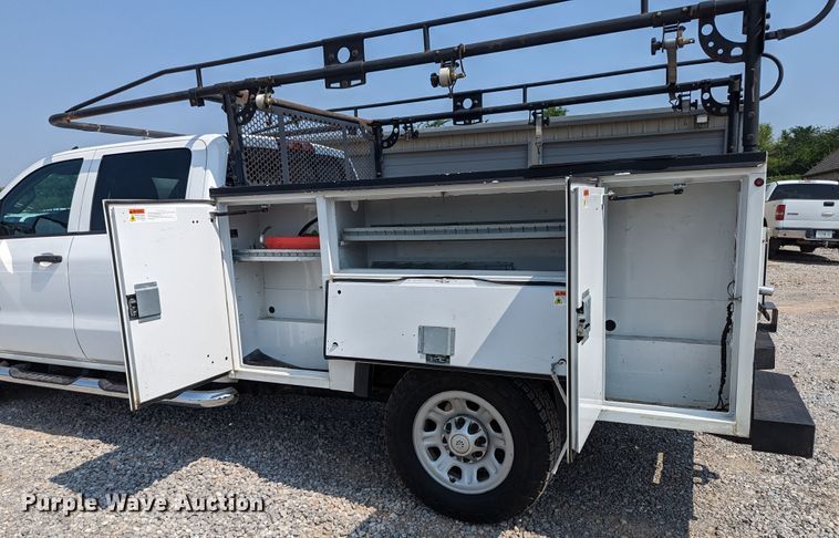 image for item MX9311 2015 Chevrolet Silverado 3500HD  Crew Cab utility bed pickup truck