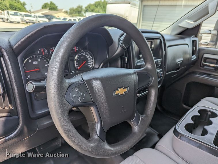 image for item MX9311 2015 Chevrolet Silverado 3500HD  Crew Cab utility bed pickup truck