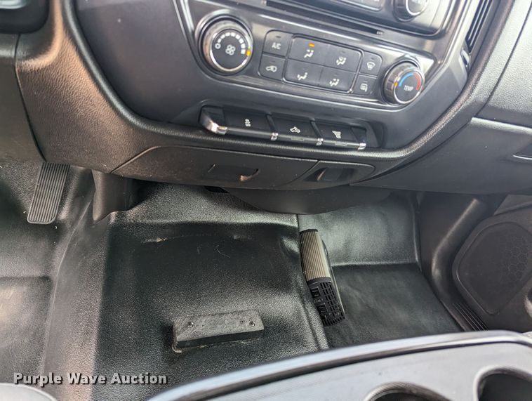 image for item MX9311 2015 Chevrolet Silverado 3500HD  Crew Cab utility bed pickup truck