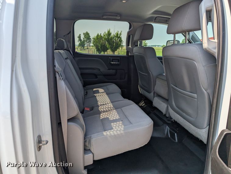 image for item MX9311 2015 Chevrolet Silverado 3500HD  Crew Cab utility bed pickup truck