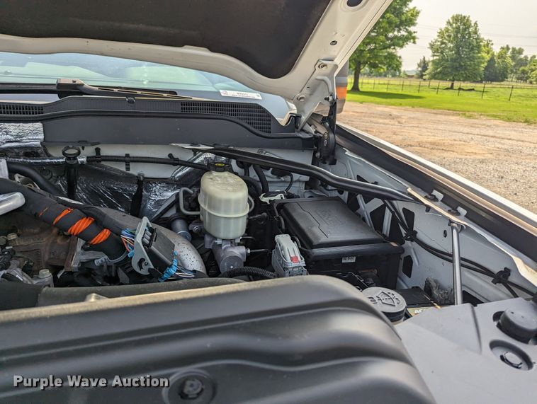 image for item MX9311 2015 Chevrolet Silverado 3500HD  Crew Cab utility bed pickup truck