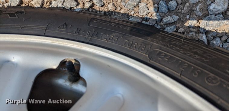 image for item MX9311 2015 Chevrolet Silverado 3500HD  Crew Cab utility bed pickup truck