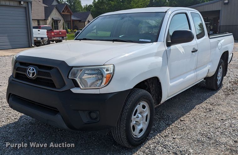 image for item MX9314 2015 Toyota Tacoma  Access Cab pickup truck