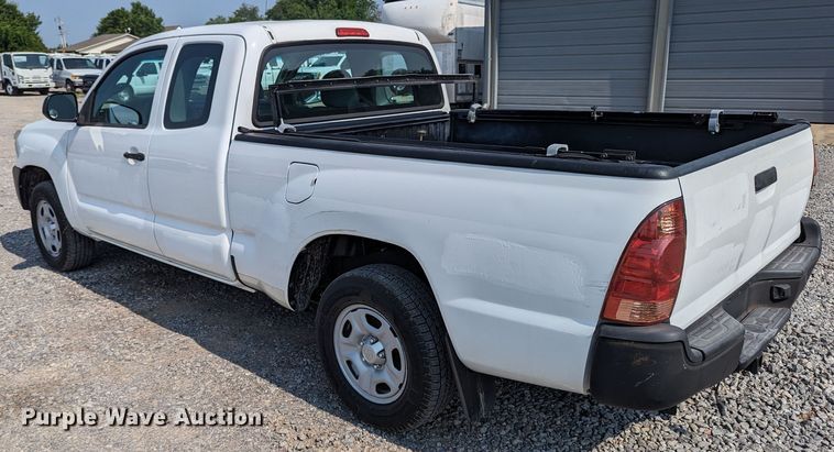 image for item MX9314 2015 Toyota Tacoma  Access Cab pickup truck