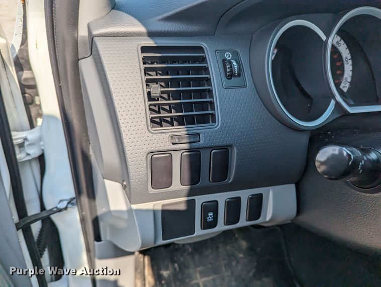 image for item MX9314 2015 Toyota Tacoma  Access Cab pickup truck