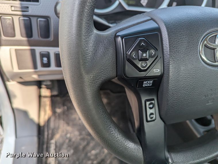 image for item MX9314 2015 Toyota Tacoma  Access Cab pickup truck