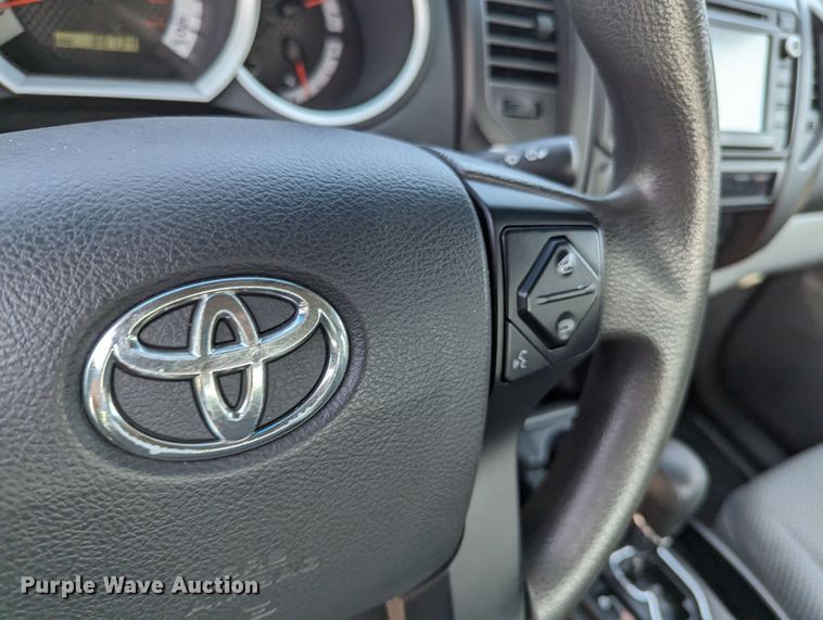 image for item MX9314 2015 Toyota Tacoma  Access Cab pickup truck