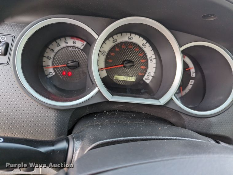 image for item MX9314 2015 Toyota Tacoma  Access Cab pickup truck