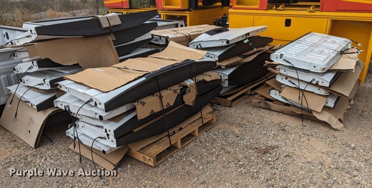 image for item MY9299 (27) Ford F250 Super Duty tailgates