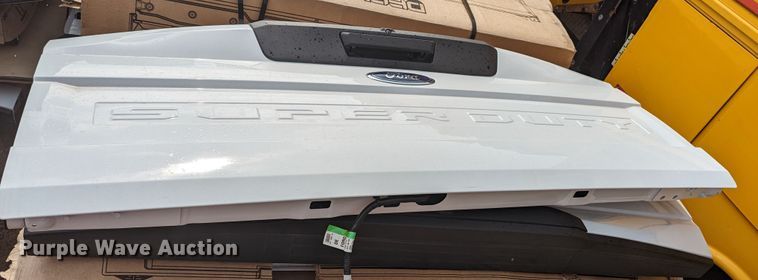 image for item MY9299 (27) Ford F250 Super Duty tailgates