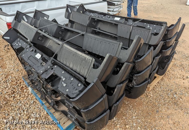 image for item MY9300 (22) Ford F250 Super Duty bumpers