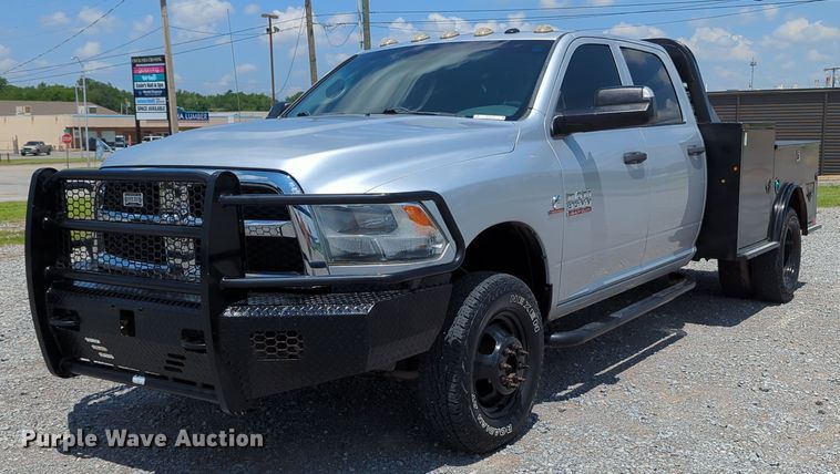 image for item MY9310 2015 Dodge Ram 3500  Crew Cab flatbed pickup truck